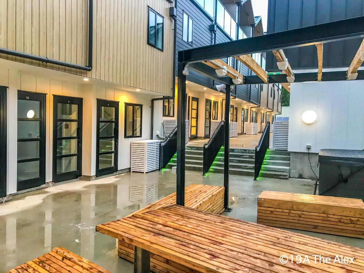 Modern 2-Bedroom Apartment 7-Mins Walk To Queenstown Zewnętrze zdjęcie