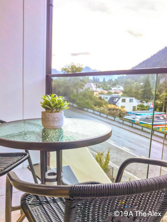 Modern 2-Bedroom Apartment 7-Mins Walk To Queenstown Zewnętrze zdjęcie